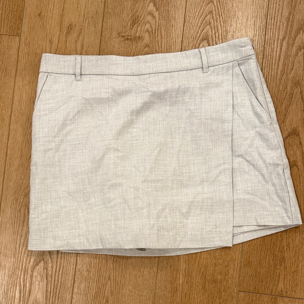 Hollister Skort